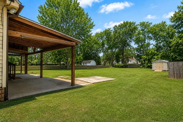 1909 Amacher Dr, Spring Hill, TN 37174