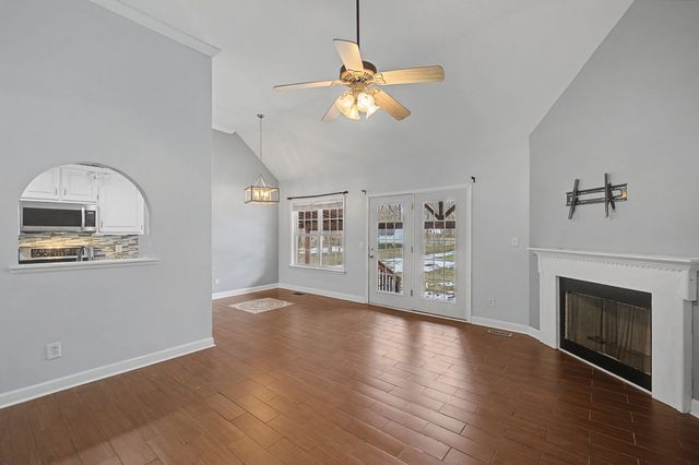 1909 Amacher Dr, Spring Hill, TN 37174