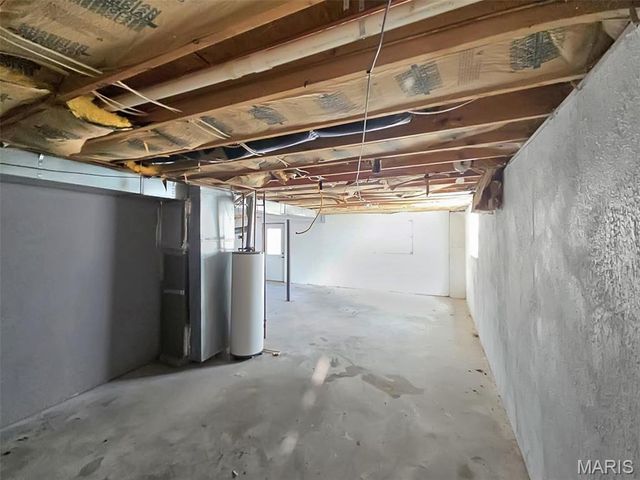 1512 Sanders Avenue, Poplar Bluff, MO 63901