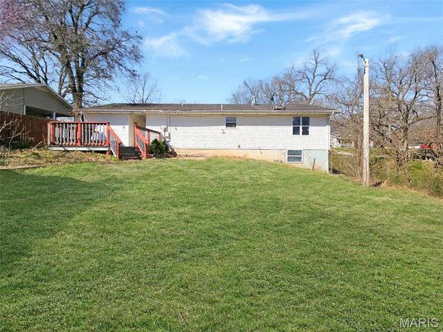 1512 Sanders Avenue, Poplar Bluff, MO 63901