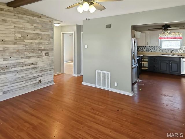 1512 Sanders Avenue, Poplar Bluff, MO 63901