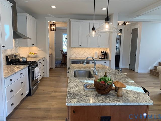 2 Elm Crest Dr, Chesterfield, VA 23236