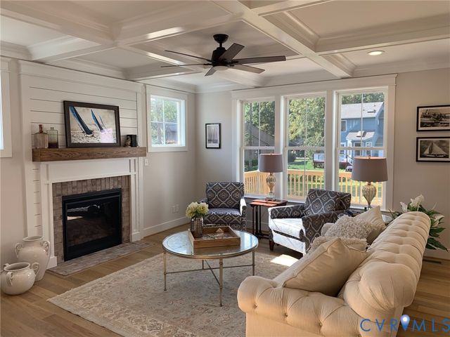 2 Elm Crest Dr, Chesterfield, VA 23236