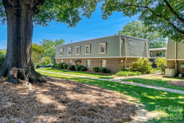 2610 Park Road B, Charlotte, NC 28209