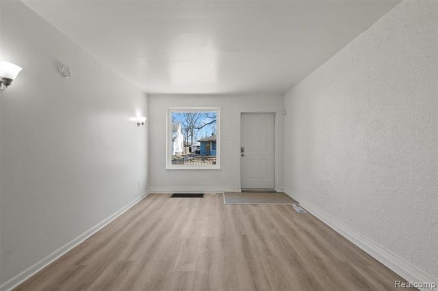 109 Cadillac Street, Pontiac, MI 48342