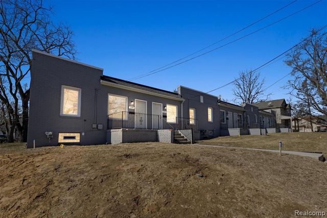109 Cadillac Street, Pontiac, MI 48342