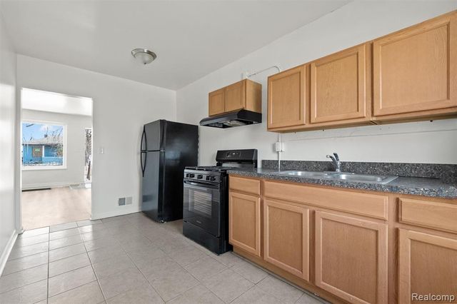 109 Cadillac Street, Pontiac, MI 48342