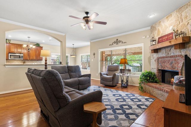 3807 Cypress Point CV, Round Rock, TX 78664