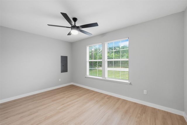 210 W Madison Street, Hillsboro, TX 76645
