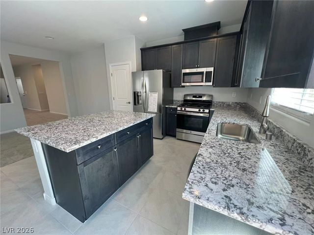 5870 Steinbeck Valley Street, Las Vegas, NV 89113