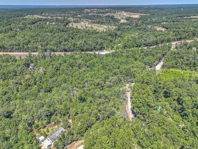 280 Crystal Lakes W, Livingston, TX 77351