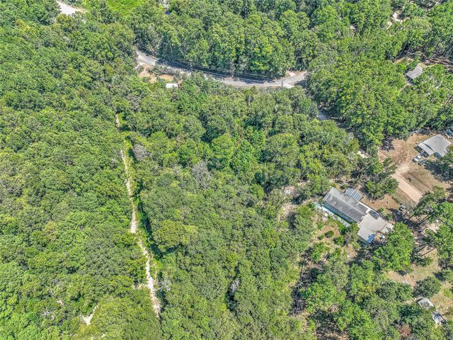 280 Crystal Lakes W, Livingston, TX 77351