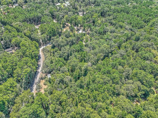280 Crystal Lakes W, Livingston, TX 77351