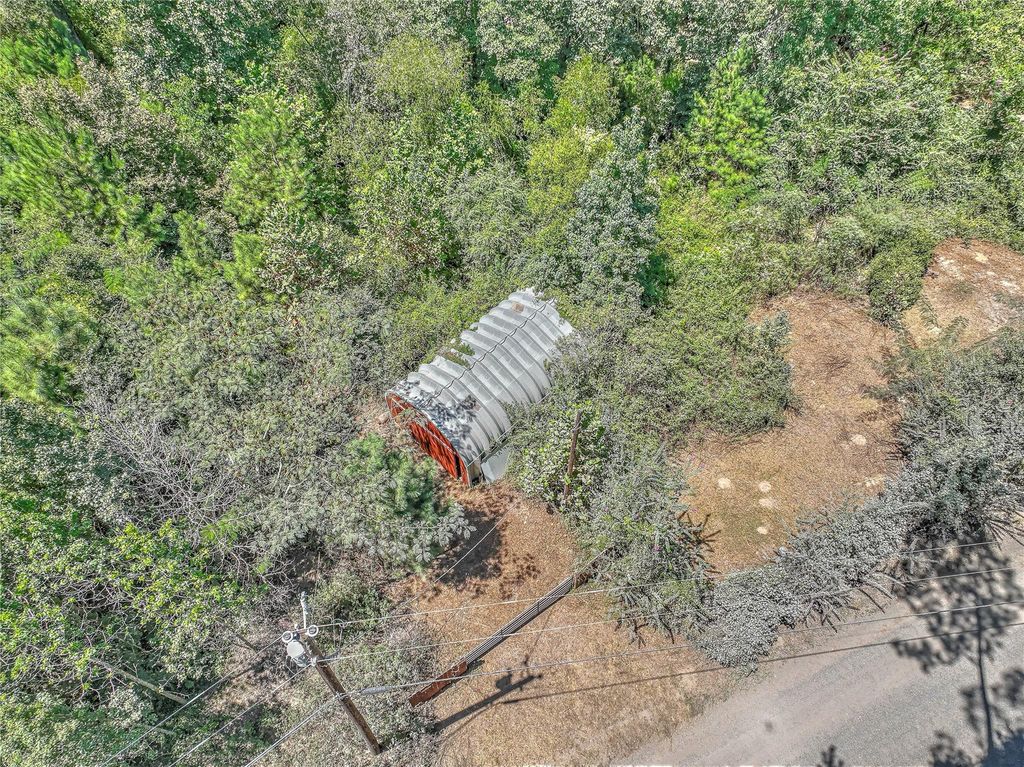 280 Crystal Lakes W, Livingston, TX 77351