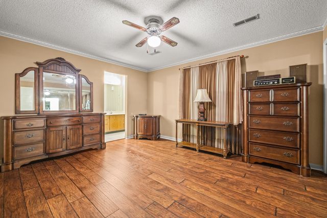 1002 N Beech Dr, Fayetteville, TN 37334