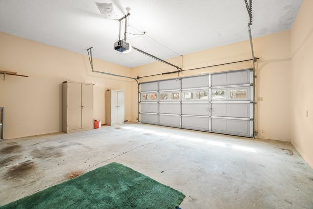 1002 N Beech Dr, Fayetteville, TN 37334