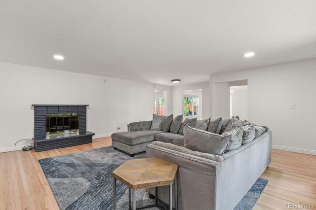 691 S Holly Street, Denver, CO 80246