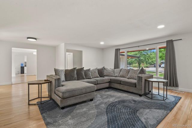 691 S Holly Street, Denver, CO 80246