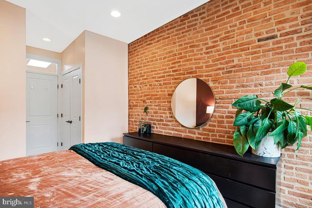 432 E CLEMENT ST, Baltimore, MD 21230