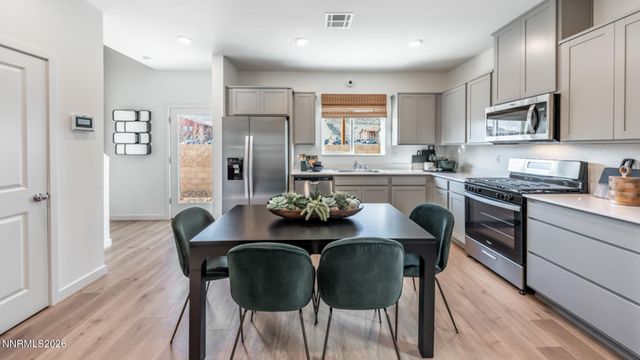 8313 Violet Oak Drive, Reno, NV 89506