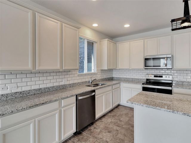 2011 Avondown Road, Forney, TX 75126