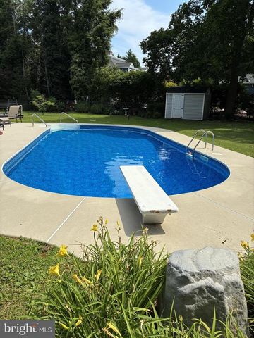 430 COTTAGE AVE, Edgewater Park, NJ 08010