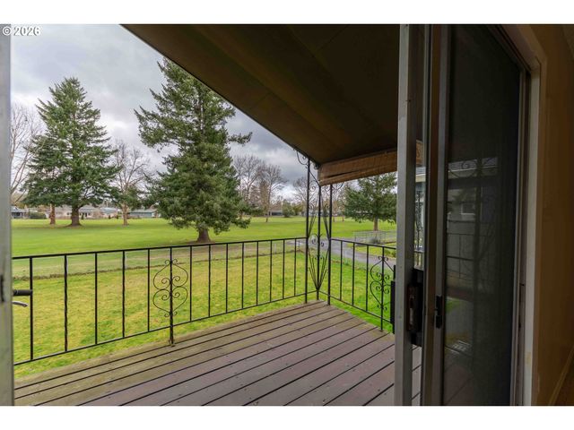 1935 Ne 19TH St, Gresham, OR 97030