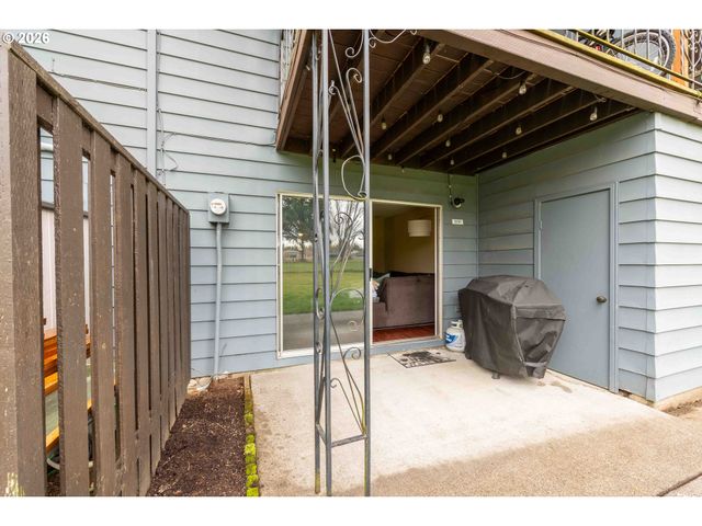 1935 Ne 19TH St, Gresham, OR 97030