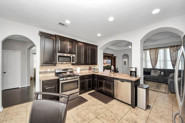 2870 Ginger Cove Lane, Dickinson, TX 77539