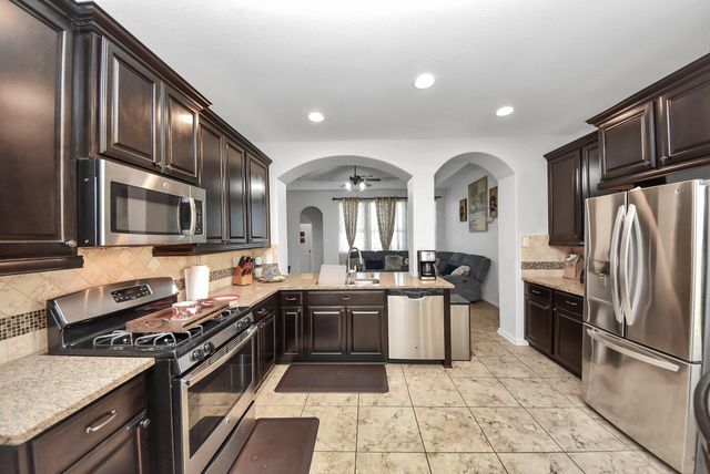 2870 Ginger Cove Lane, Dickinson, TX 77539