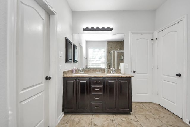 2870 Ginger Cove Lane, Dickinson, TX 77539