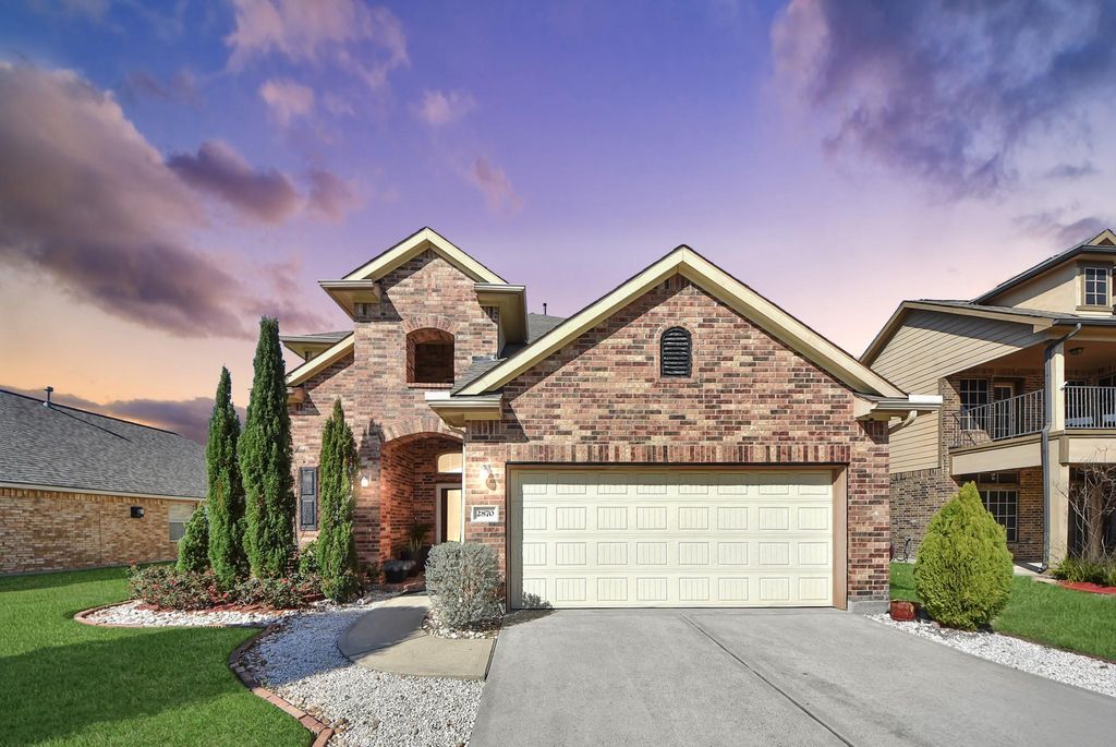 2870 Ginger Cove Lane, Dickinson, TX 77539