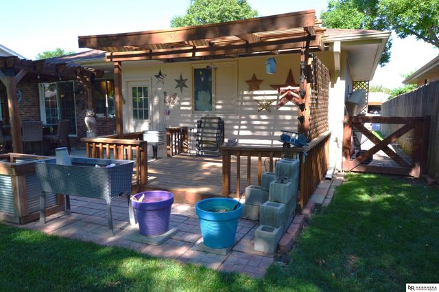2909 S 52nd Street, Lincoln, NE 68506