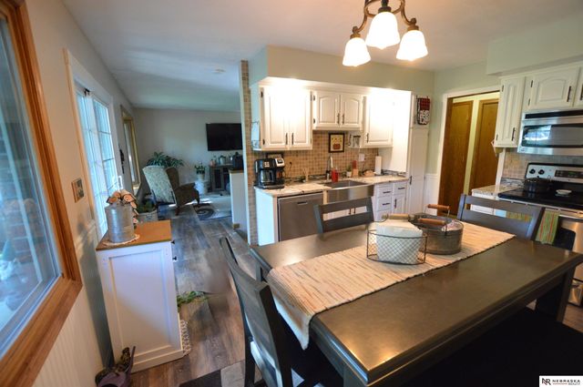2909 S 52nd Street, Lincoln, NE 68506