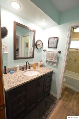 2909 S 52nd Street, Lincoln, NE 68506