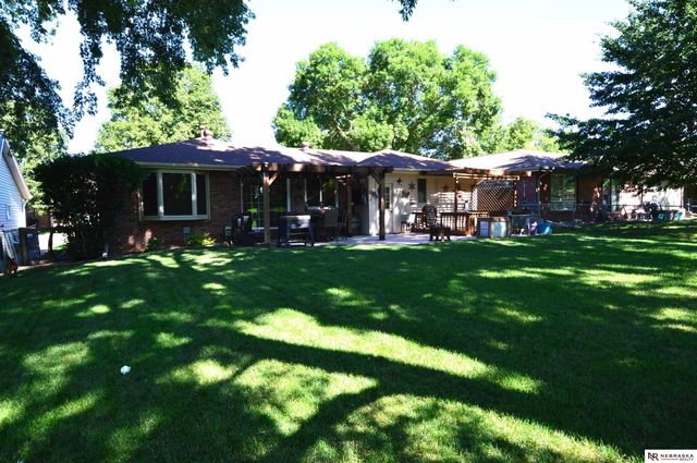 2909 S 52nd Street, Lincoln, NE 68506