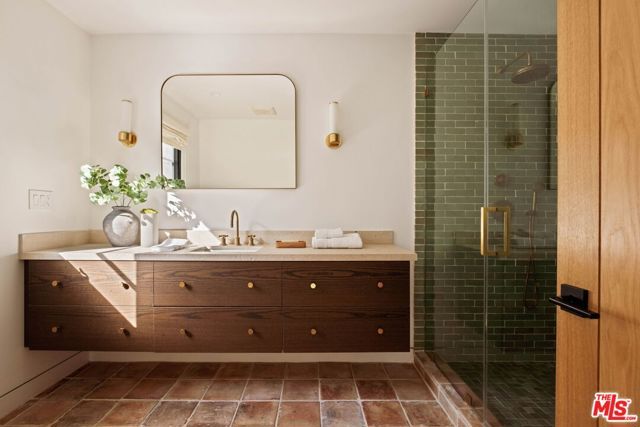 735 N Orlando Avenue, Los Angeles, CA 90069