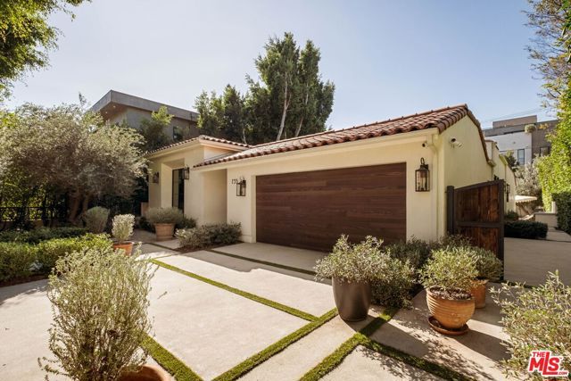 735 N Orlando Avenue, Los Angeles, CA 90069