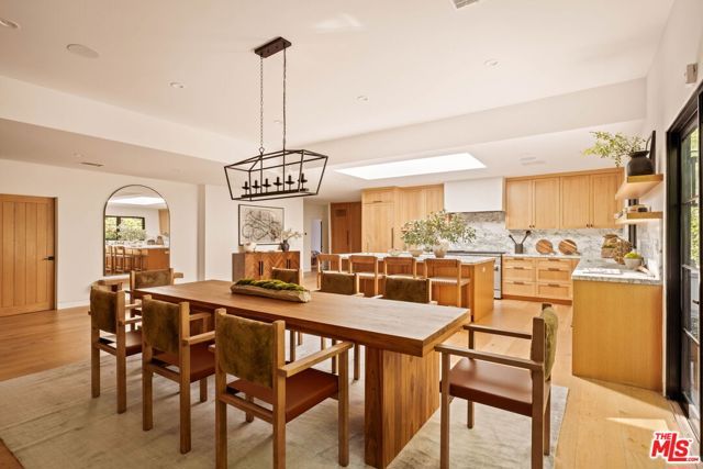 735 N Orlando Avenue, Los Angeles, CA 90069