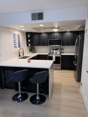 4303 E Cactus Road 128, Phoenix, AZ 85032