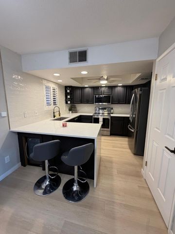 4303 E Cactus Road 128, Phoenix, AZ 85032