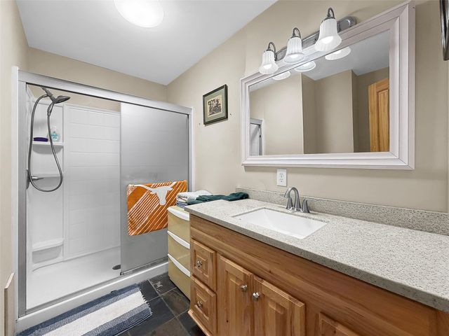 925 Longhollow RD, Dale, TX 78616