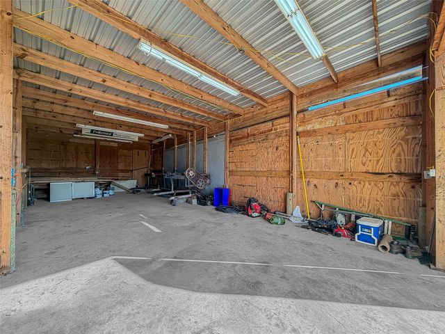 925 Longhollow RD, Dale, TX 78616