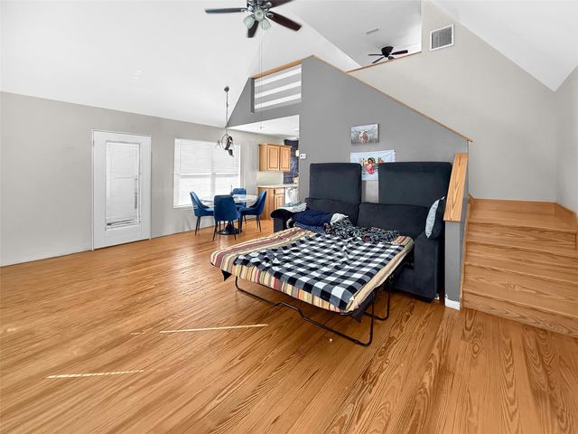 925 Longhollow RD, Dale, TX 78616