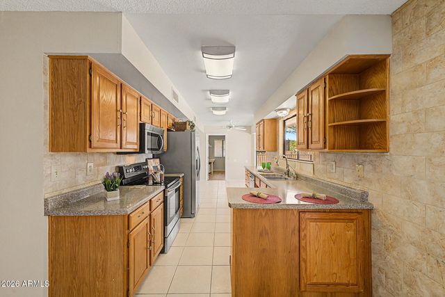 14002 W FRANCISCAN Drive, Sun City West, AZ 85375