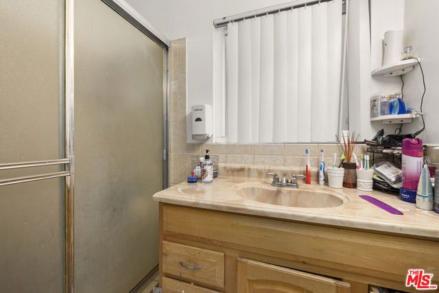 966 N Serrano Avenue, Los Angeles, CA 90029