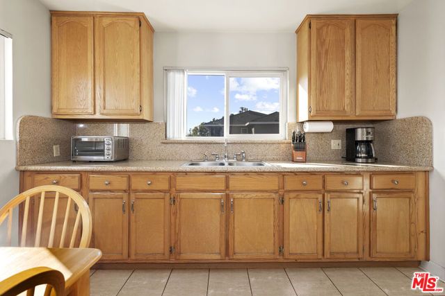 966 N Serrano Avenue, Los Angeles, CA 90029