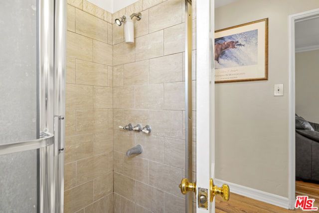 966 N Serrano Avenue, Los Angeles, CA 90029