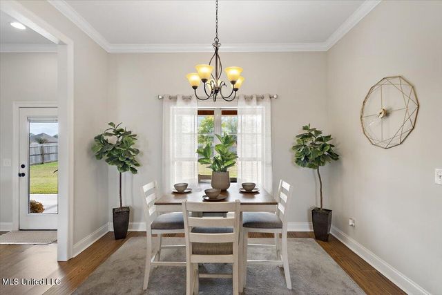 142 Western Ridge Circle, Canton, MS 39046