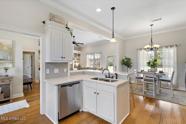 142 Western Ridge Circle, Canton, MS 39046